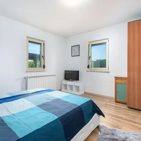 St. Anna In - Haus Fuer 8 Personen * Radetici